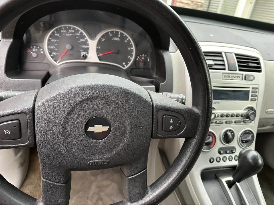 2005 Chevrolet Equinox - Image 11 of 11