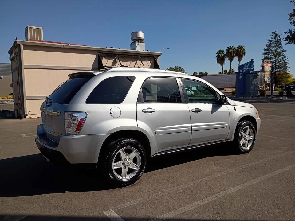 2005 Chevrolet Equinox - Image 5 of 10