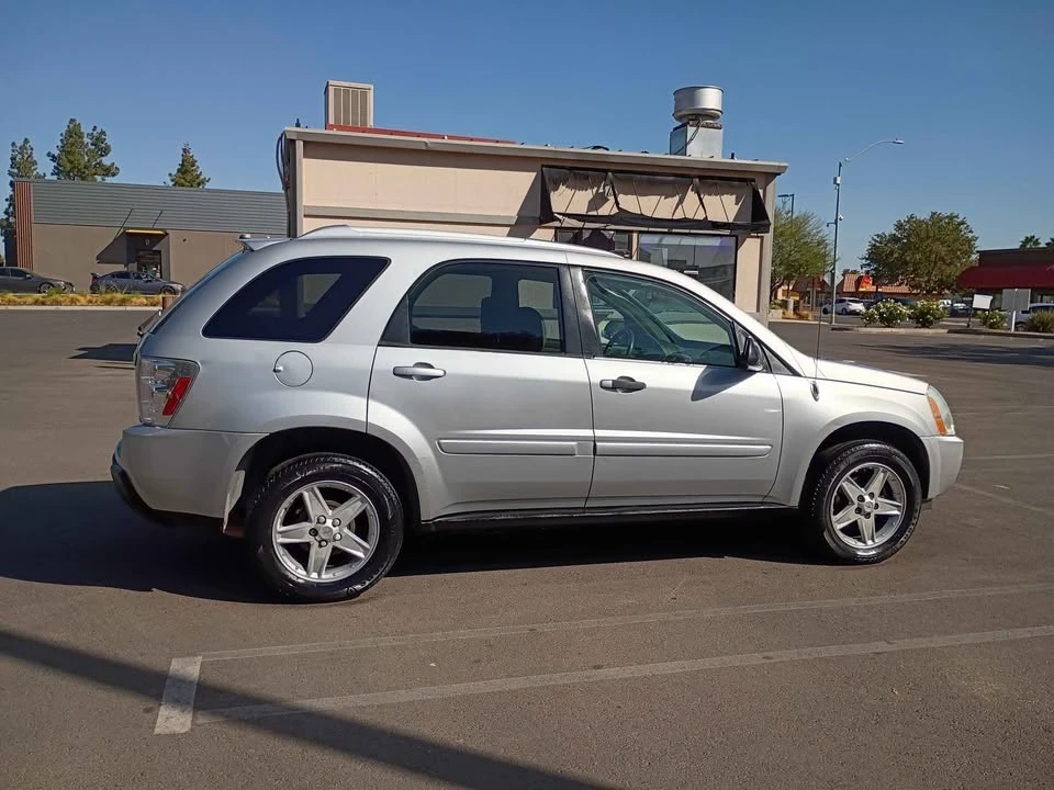 2005 Chevrolet Equinox - Image 3 of 9