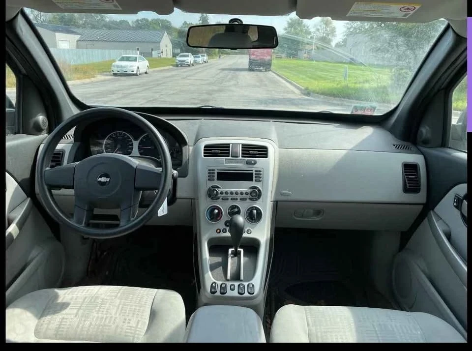 2005 Chevrolet Equinox - Image 17 of 18