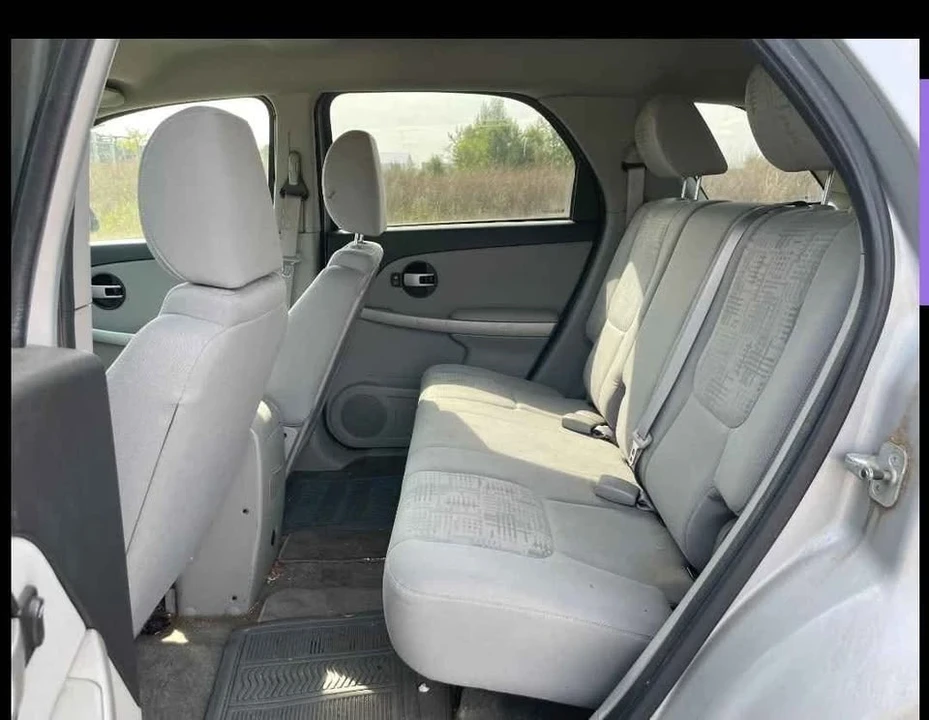 2005 Chevrolet Equinox - Image 9 of 18