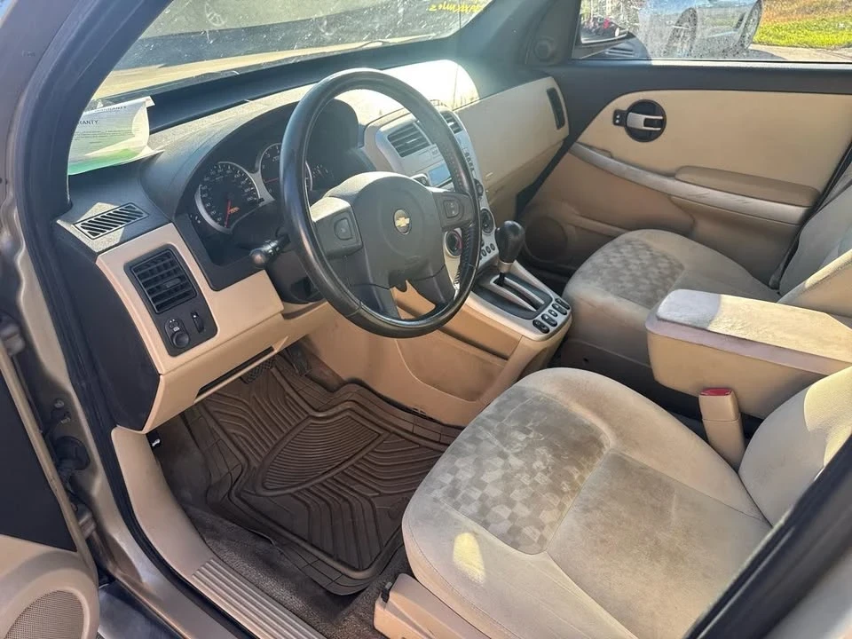 2005 Chevrolet Equinox - Image 9 of 11