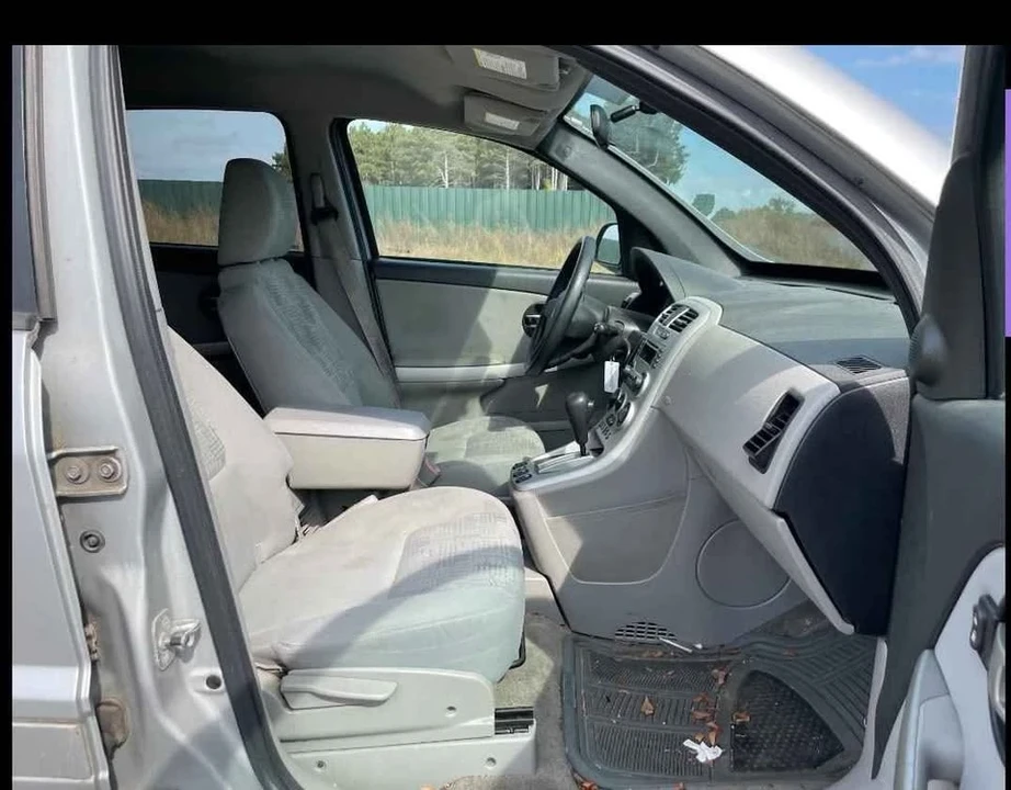2005 Chevrolet Equinox - Image 15 of 18