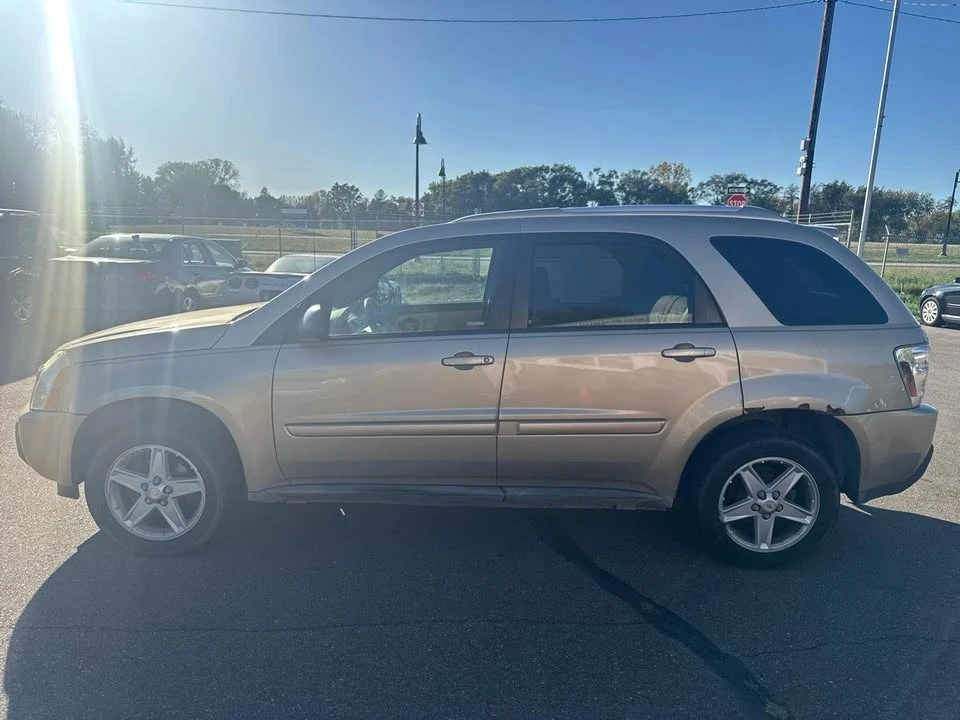 2005 Chevrolet Equinox - Image 8 of 11