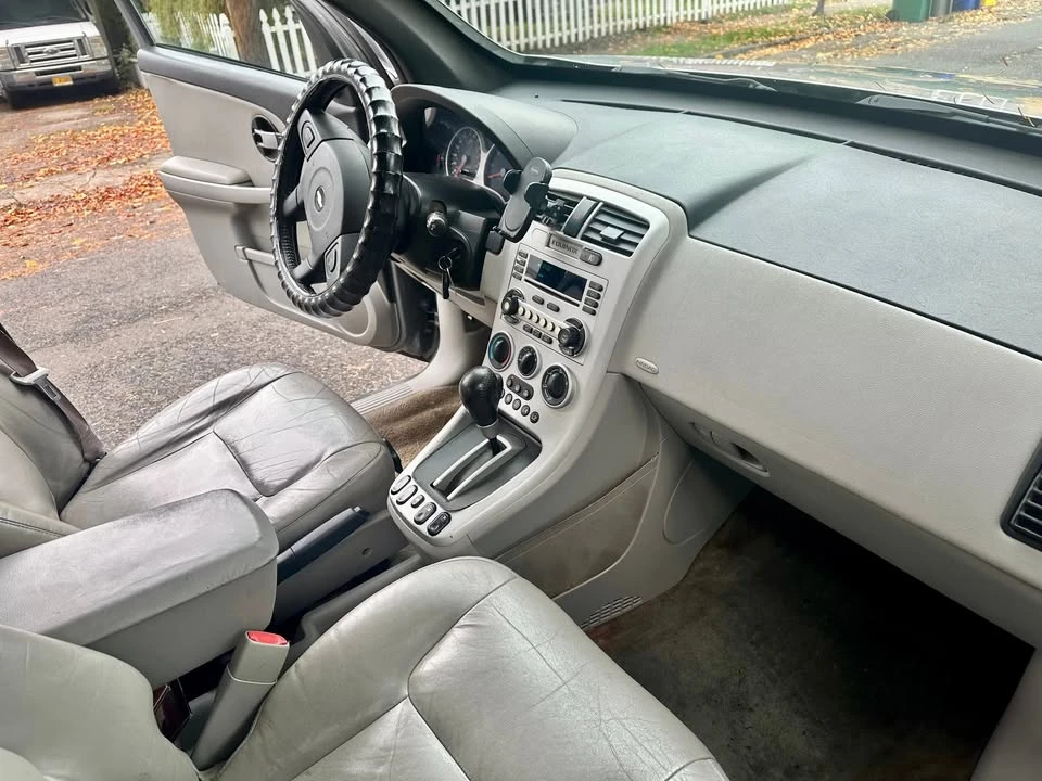 2005 Chevrolet Equinox - Image 6 of 10