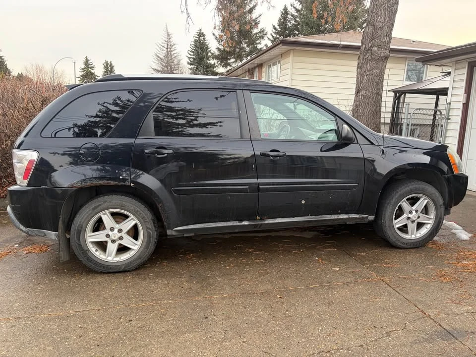 2005 Chevrolet Equinox - Image 2 of 7