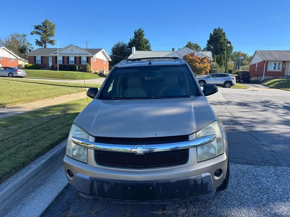 2005 Chevrolet Equinox - Image 2 of 10