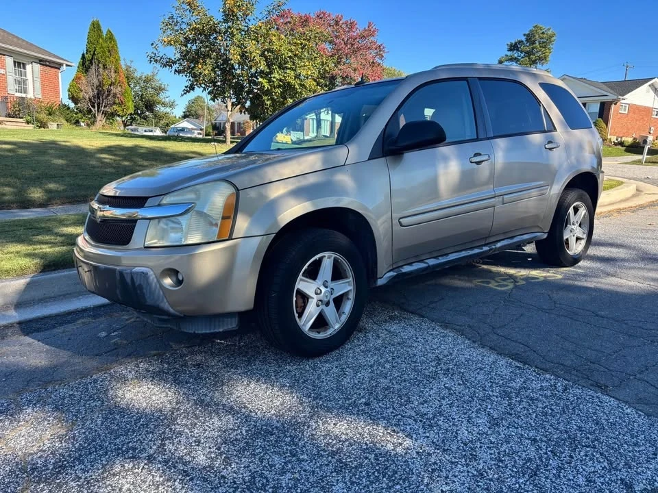 2005 Chevrolet Equinox - Image 3 of 10