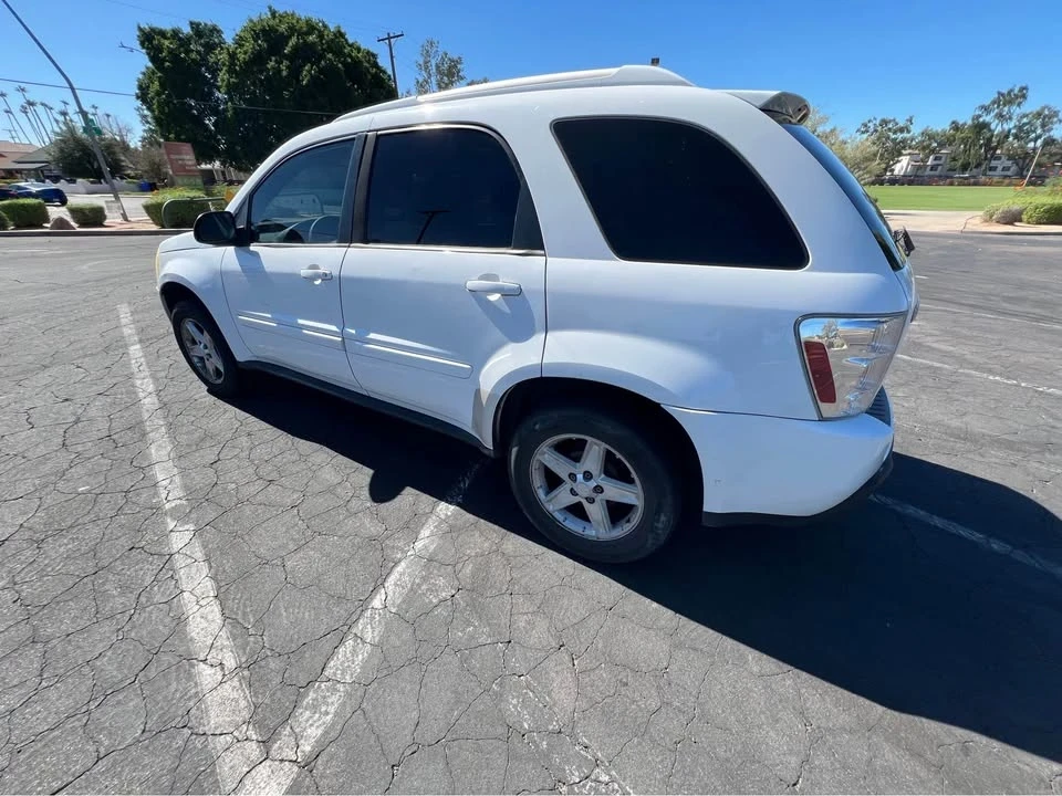 2005 Chevrolet Equinox - Image 4 of 17