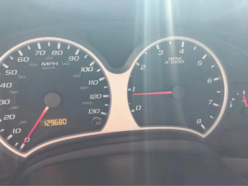 2005 Chevrolet Equinox - Image 10 of 17