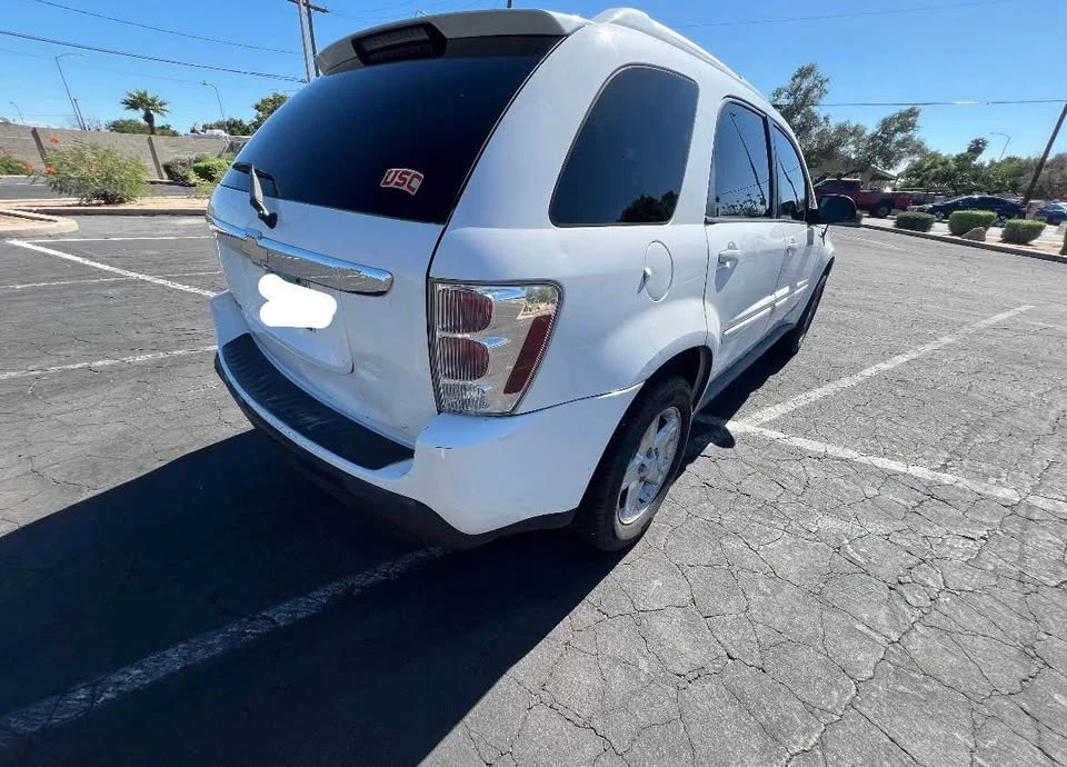 2005 Chevrolet Equinox - Image 16 of 17