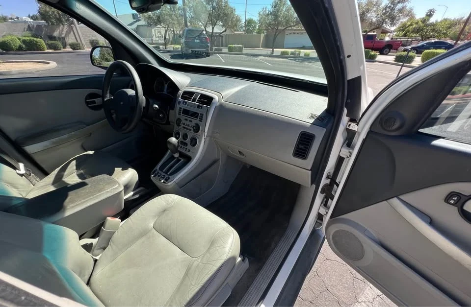 2005 Chevrolet Equinox - Image 12 of 17