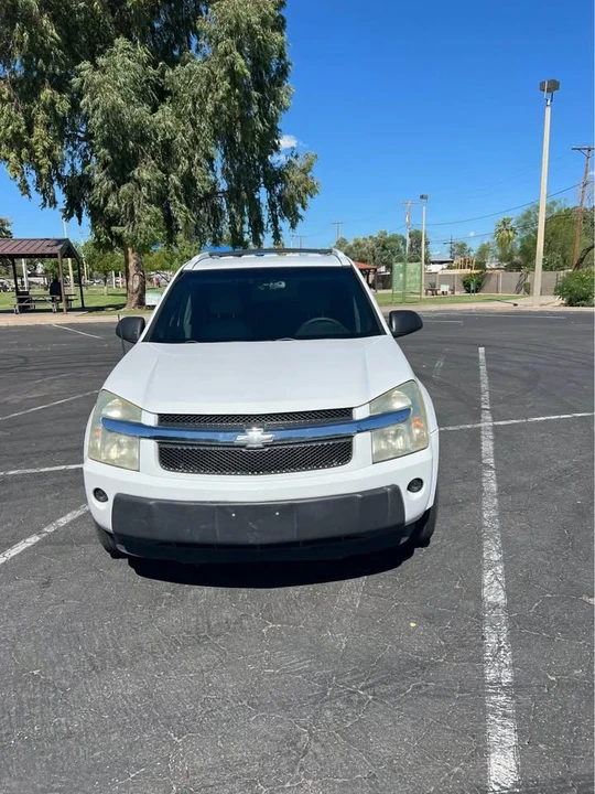 2005 Chevrolet Equinox - Image 2 of 17