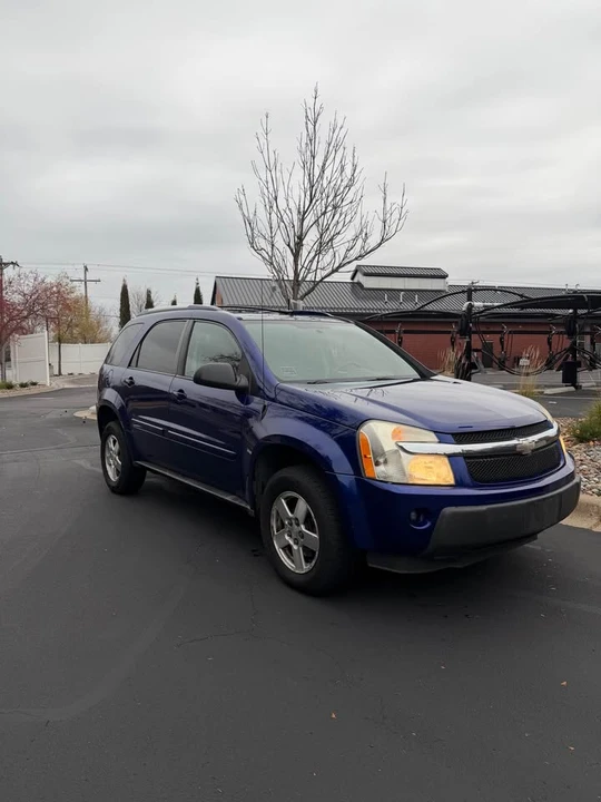 2005 Chevrolet Equinox - Image 2 of 16