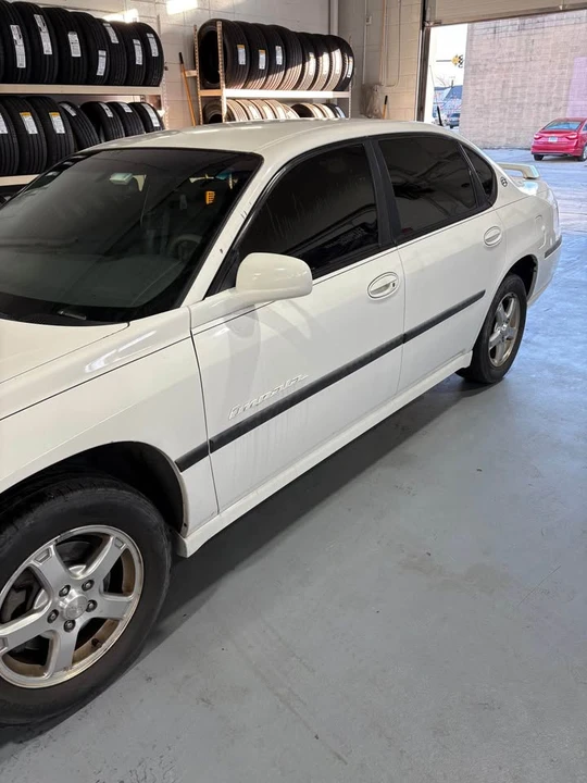2005 Chevrolet Impala 8th Gen - Image 2 of 14