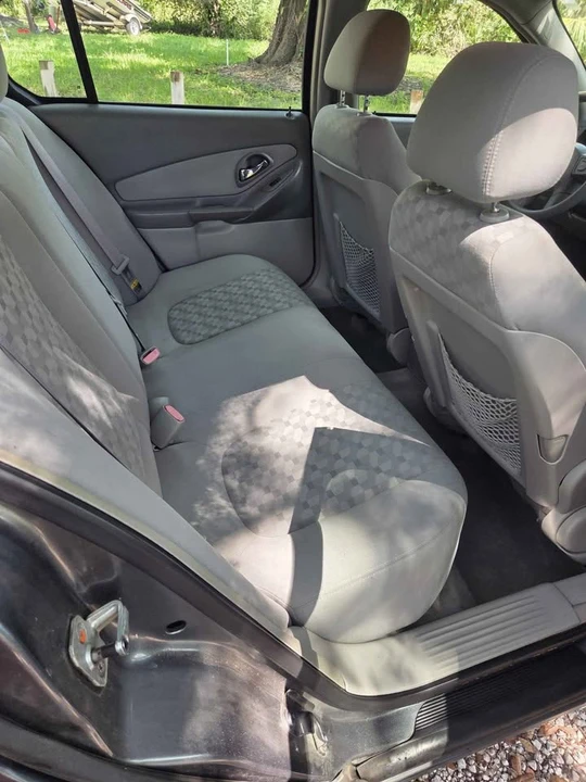 2005 Chevrolet Malibu - Image 10 of 11