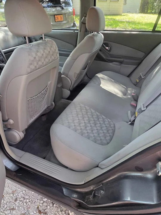 2005 Chevrolet Malibu - Image 9 of 11