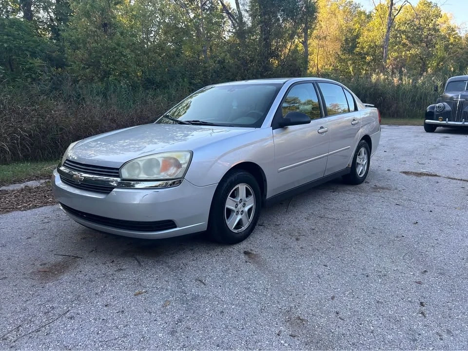 2005 Chevrolet Malibu - Image 9 of 12