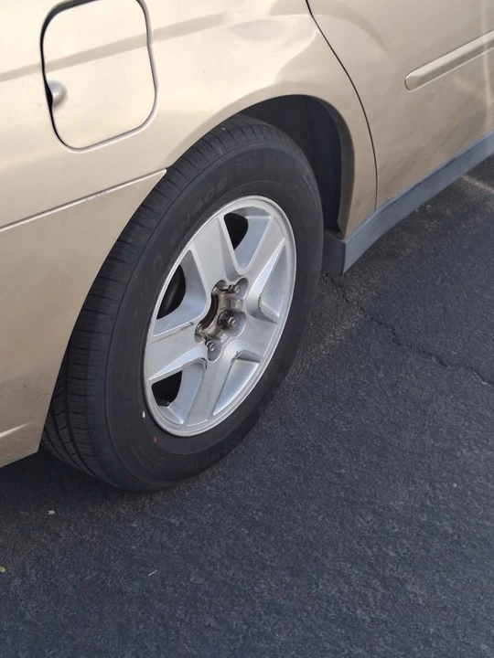2005 Chevrolet Malibu - Image 6 of 14