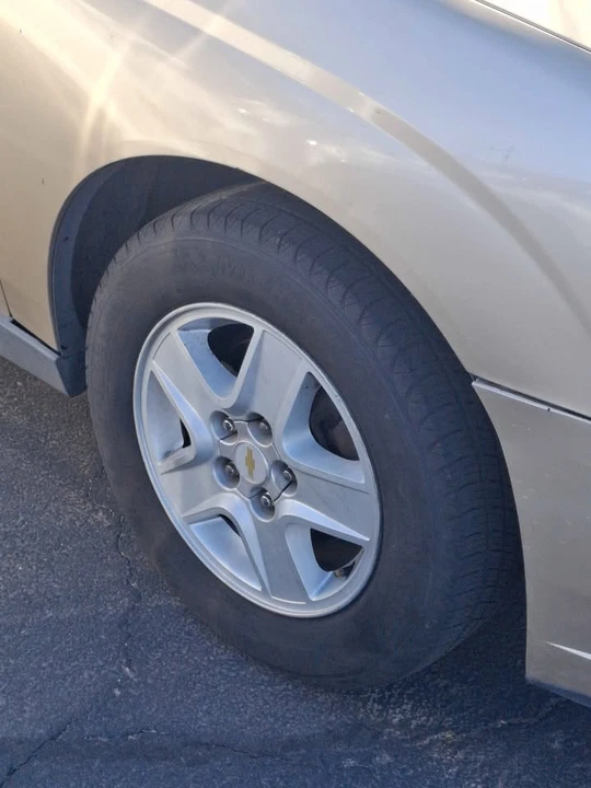 2005 Chevrolet Malibu - Image 3 of 14
