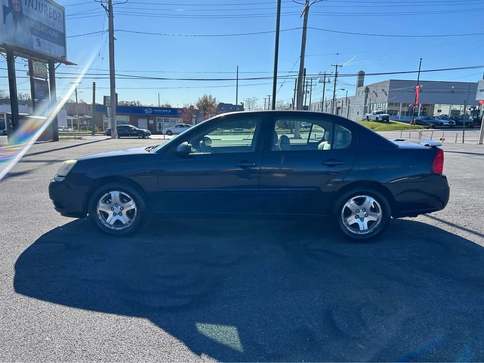 2005 Chevrolet Malibu - Image 8 of 11