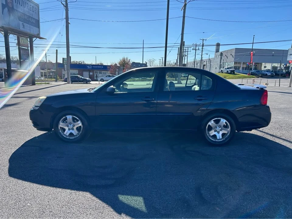 2005 Chevrolet Malibu - Image 8 of 11