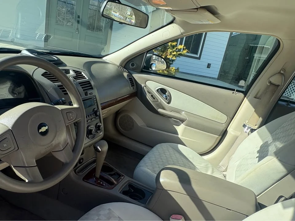 2005 Chevrolet Malibu - Image 8 of 9