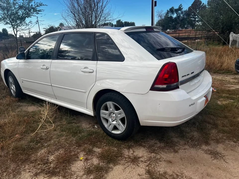 2005 Chevrolet Malibu - Image 2 of 4