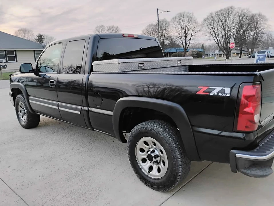 2005 Chevrolet Silverado 1st Gen - Image 8 of 9