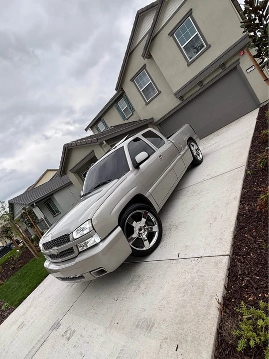 2005 Chevrolet Silverado 1st Gen - Image 2 of 19