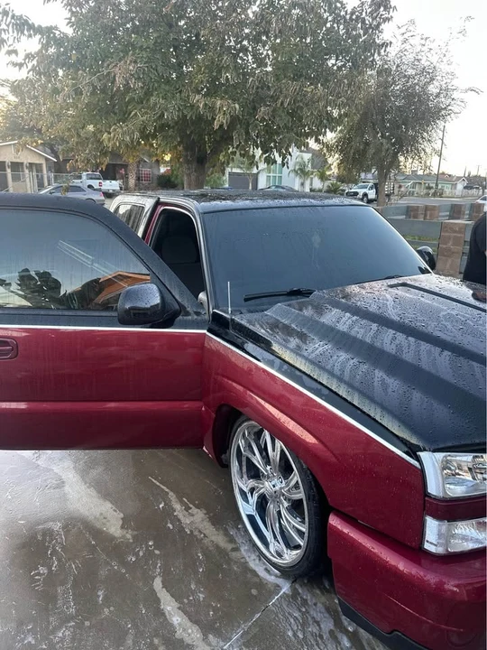 2005 Chevrolet Silverado 1st Gen - Image 2 of 3