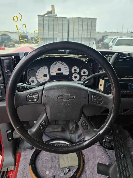 2005 Chevrolet SS - Image 7 of 16