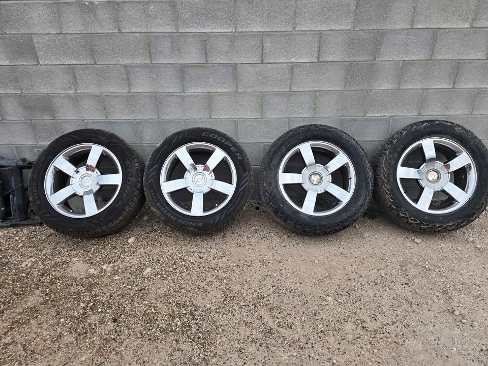 2005 Chevrolet SS - Image 14 of 16