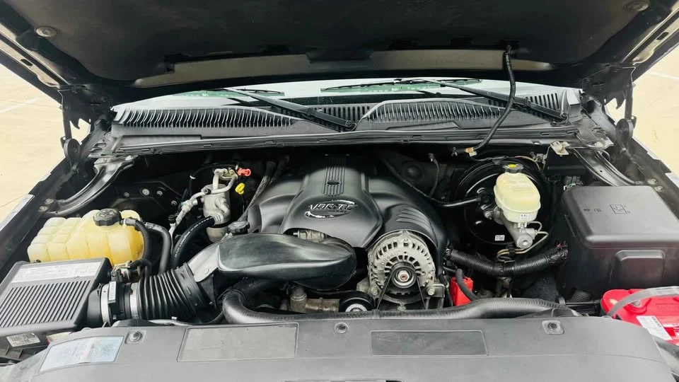2005 Chevrolet SS - Image 7 of 10
