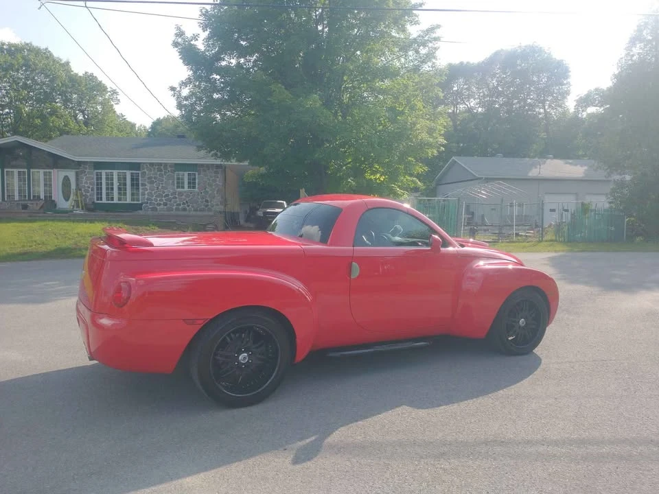 2005 Chevrolet SSR - Image 3 of 4