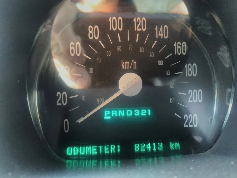 2005 Chevrolet SSR - Image 12 of 20