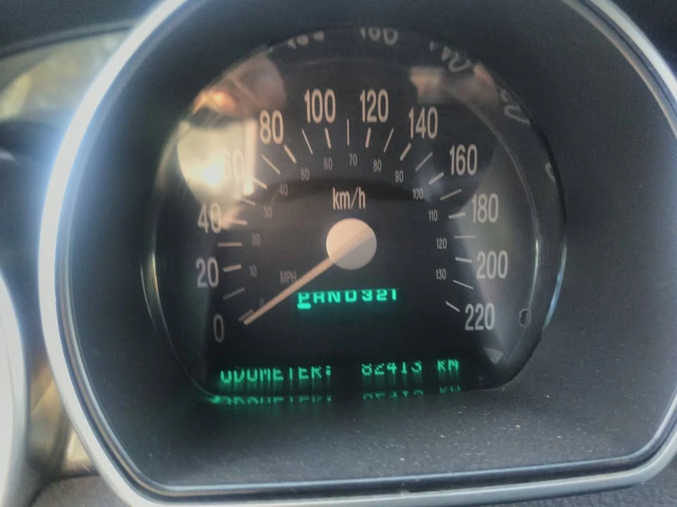 2005 Chevrolet SSR - Image 11 of 20