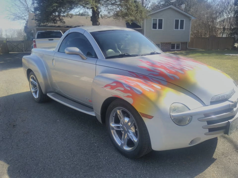 2005 Chevrolet SSR - Image 4 of 20