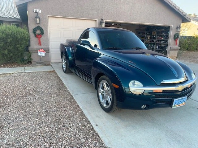 2005 Chevrolet SSR - Image 3 of 3
