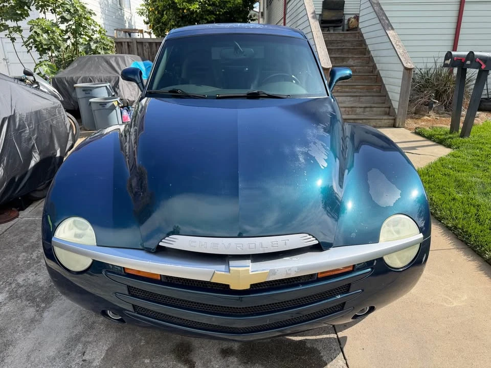 2005 Chevrolet SSR - Image 2 of 6