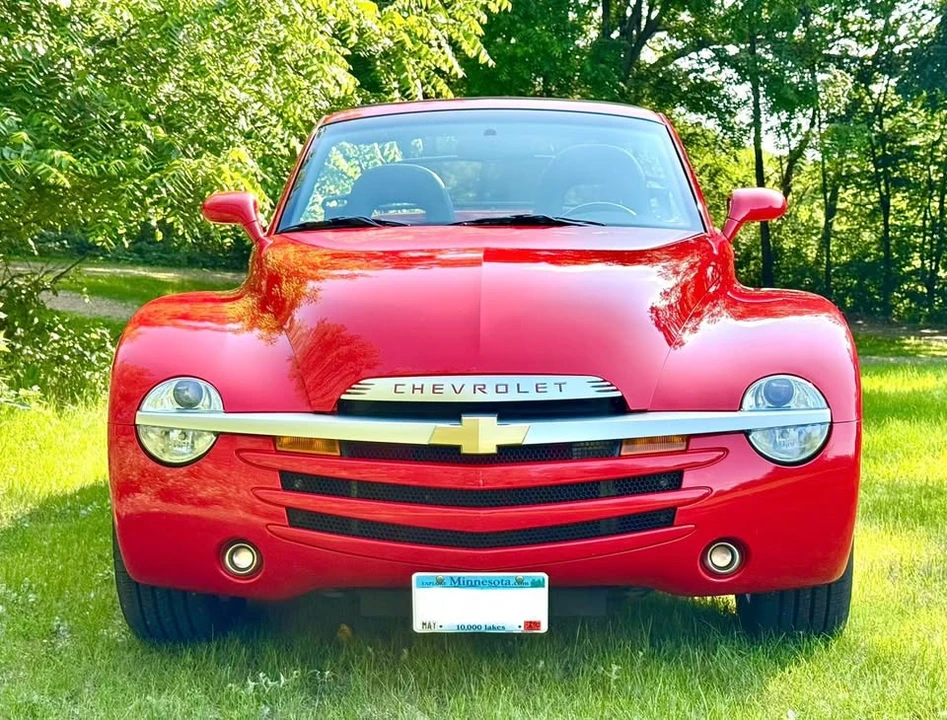 2005 Chevrolet SSR - Image 5 of 10