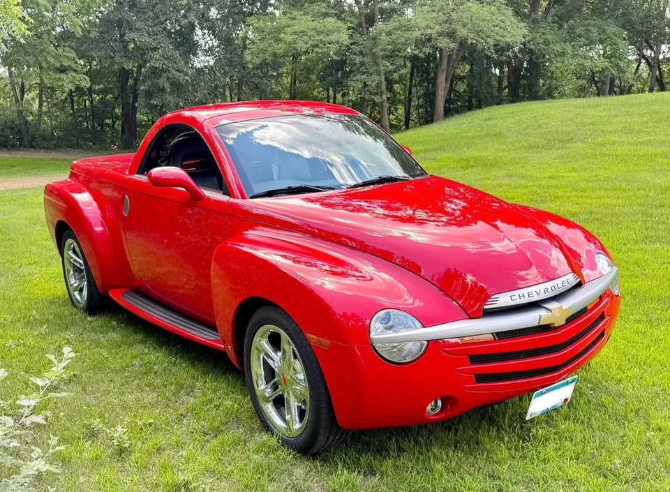 2005 Chevrolet SSR - Image 3 of 10