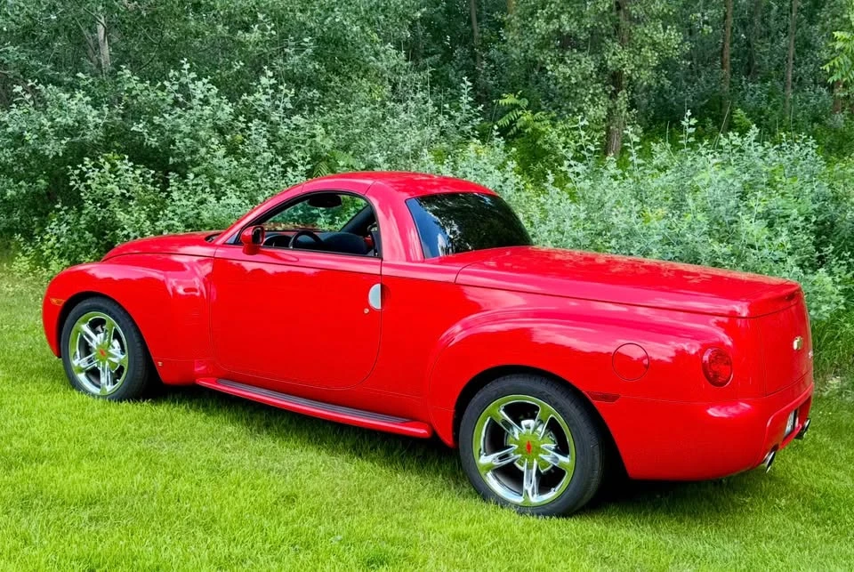 2005 Chevrolet SSR - Image 7 of 10
