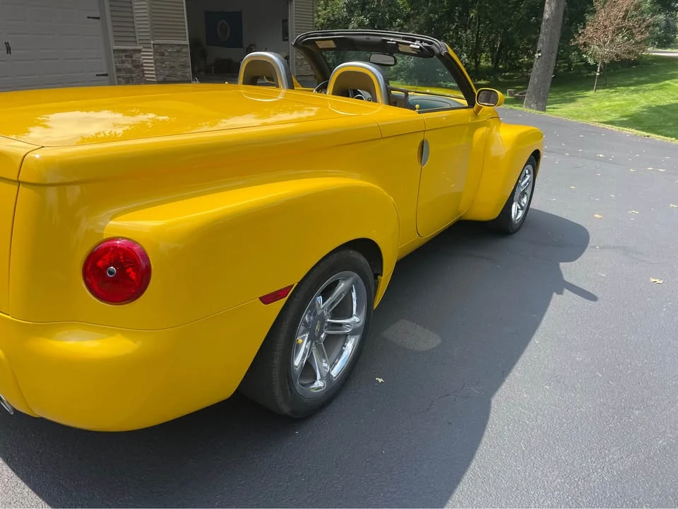 2005 Chevrolet SSR - Image 5 of 8