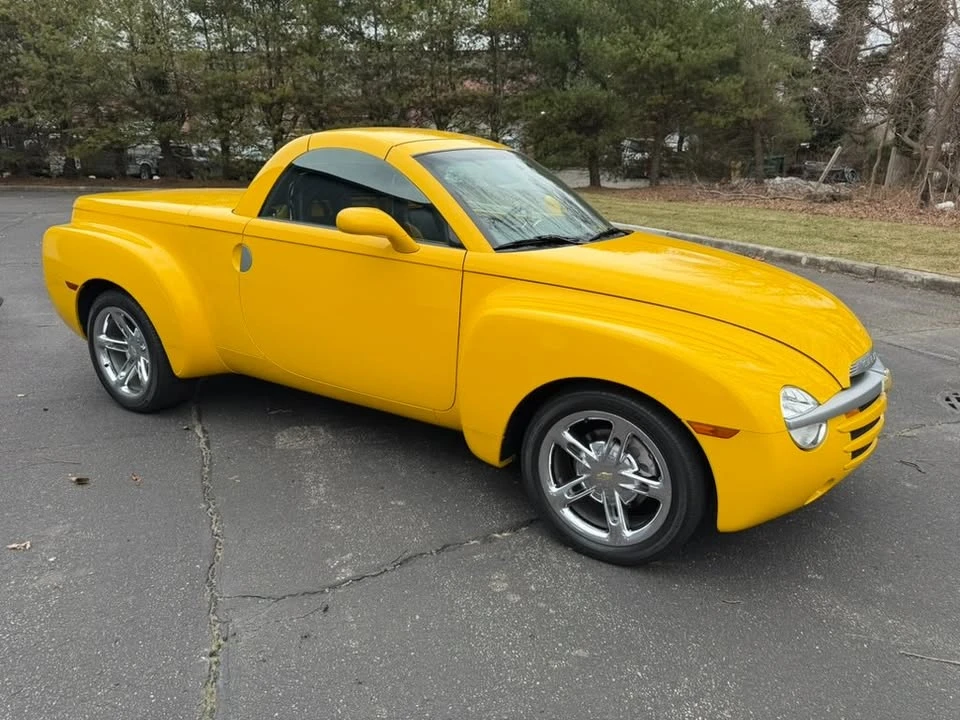 2005 Chevrolet SSR - Image 5 of 17