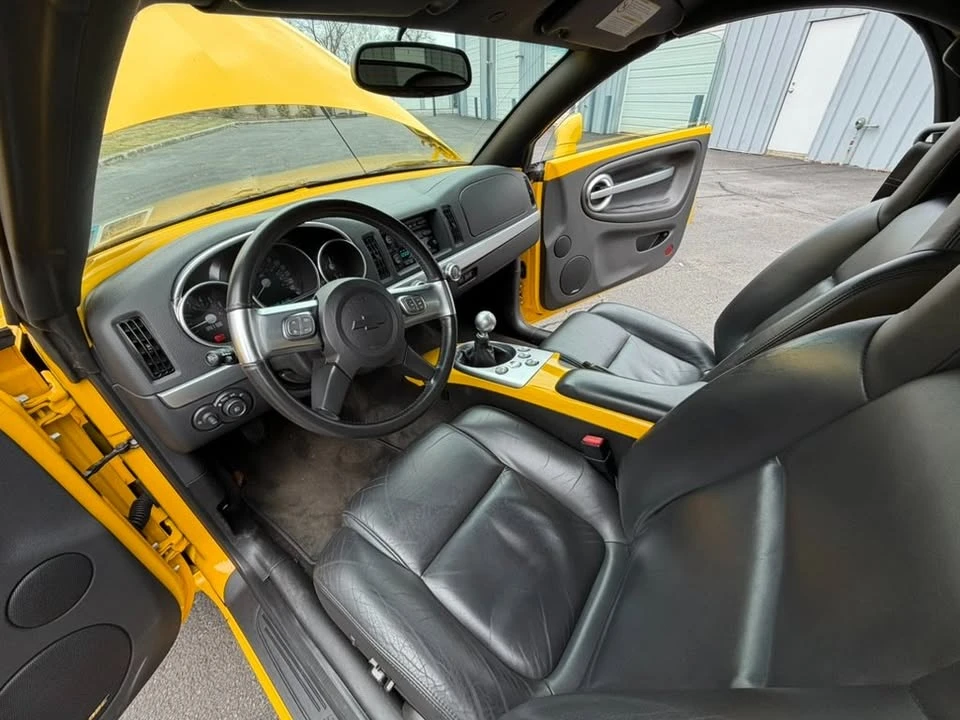 2005 Chevrolet SSR - Image 7 of 17