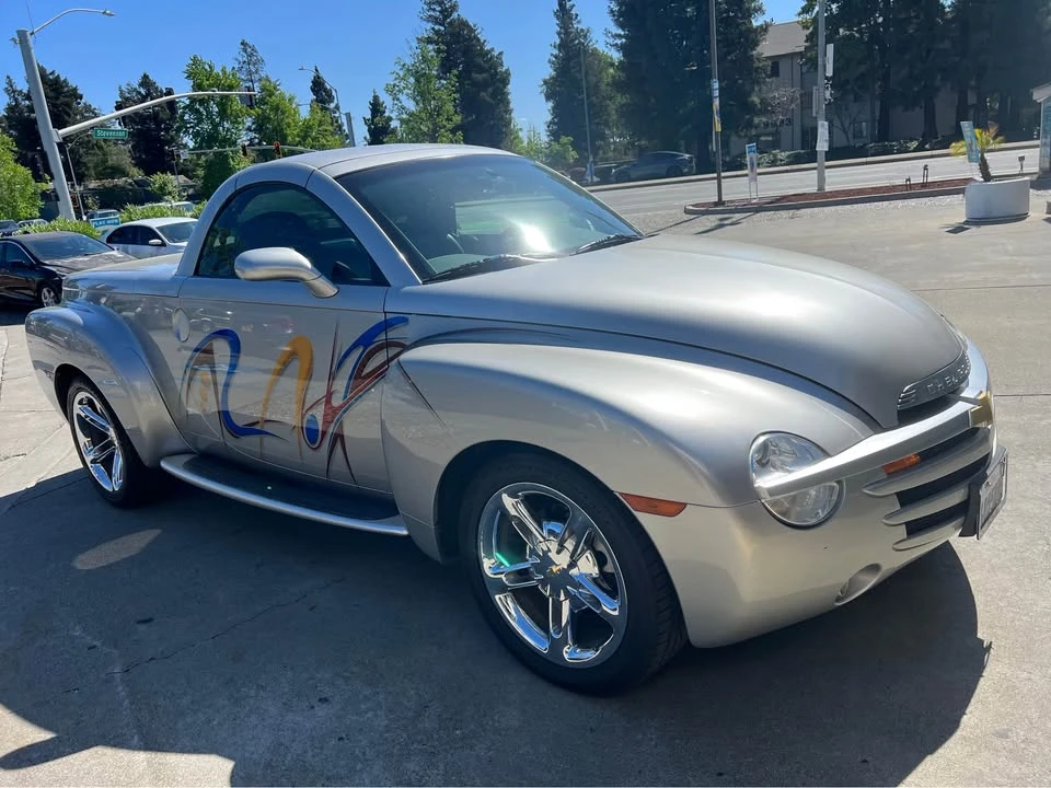 2005 Chevrolet SSR - Image 7 of 12