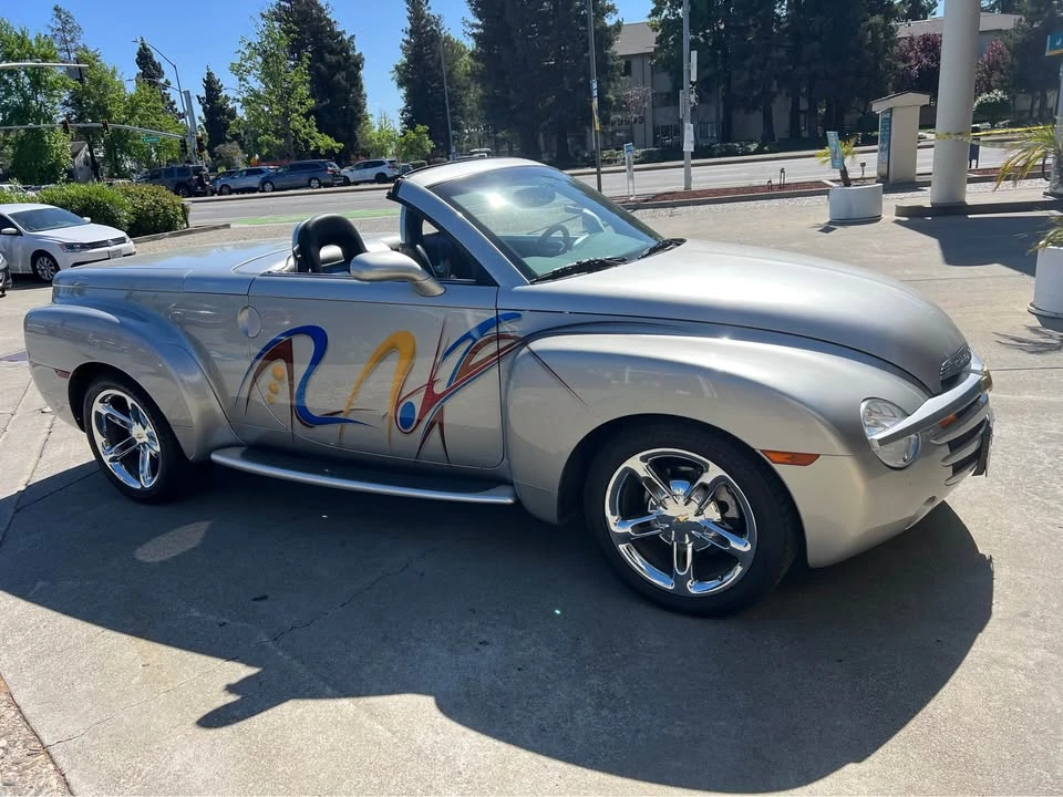 2005 Chevrolet SSR - Image 9 of 12