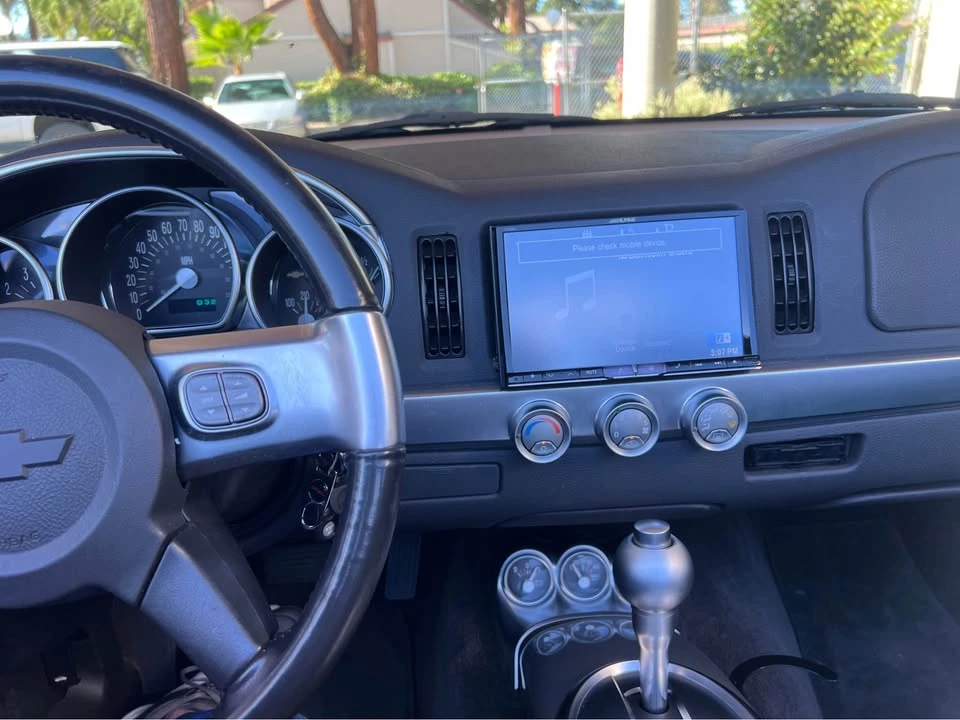 2005 Chevrolet SSR - Image 12 of 12