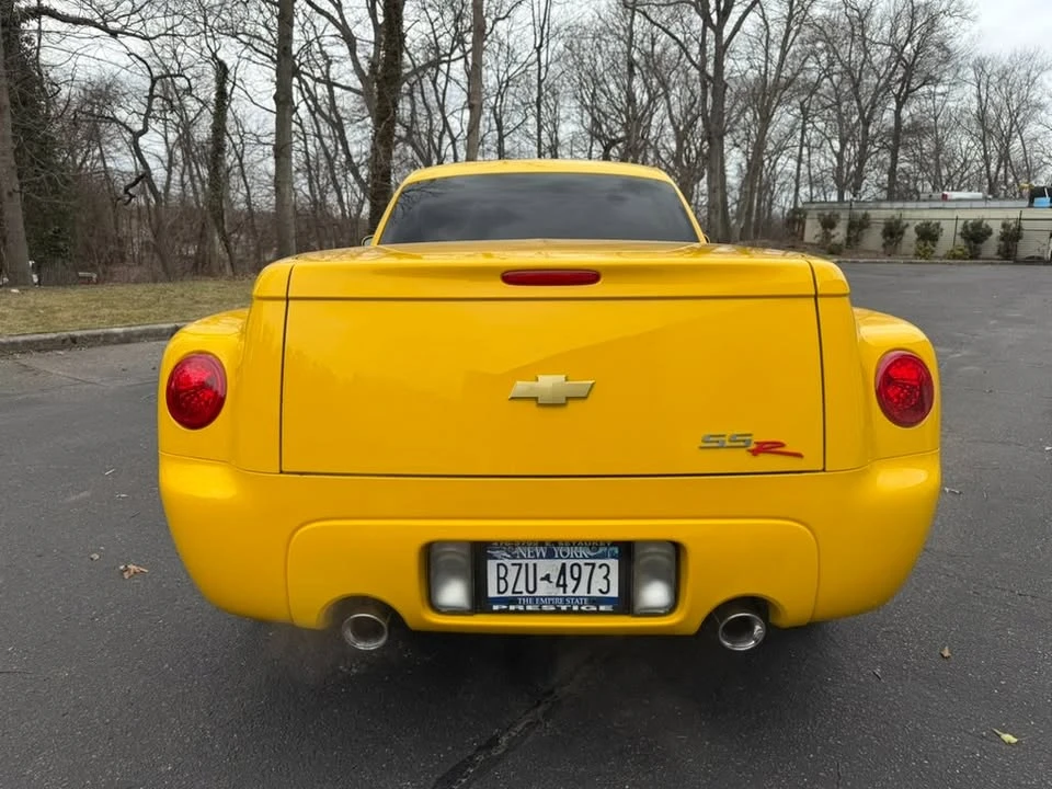 2005 Chevrolet SSR - Image 3 of 17